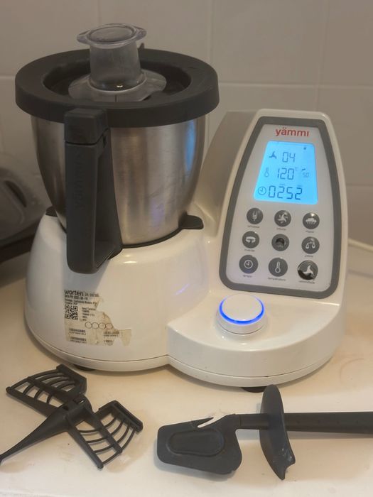 Yammi 2 usada em bom estado