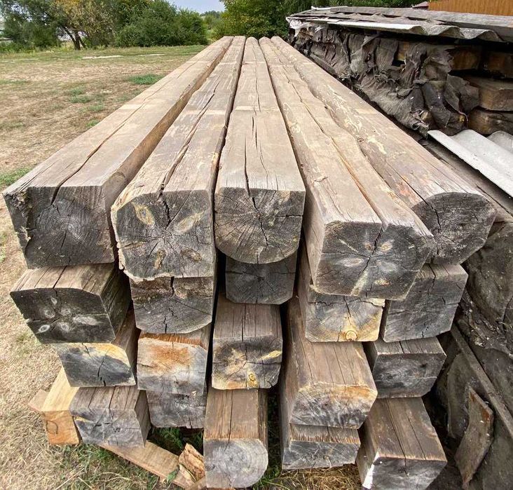 Сосновий брус (сволоки) 220*240мм, та брус 120*160мм