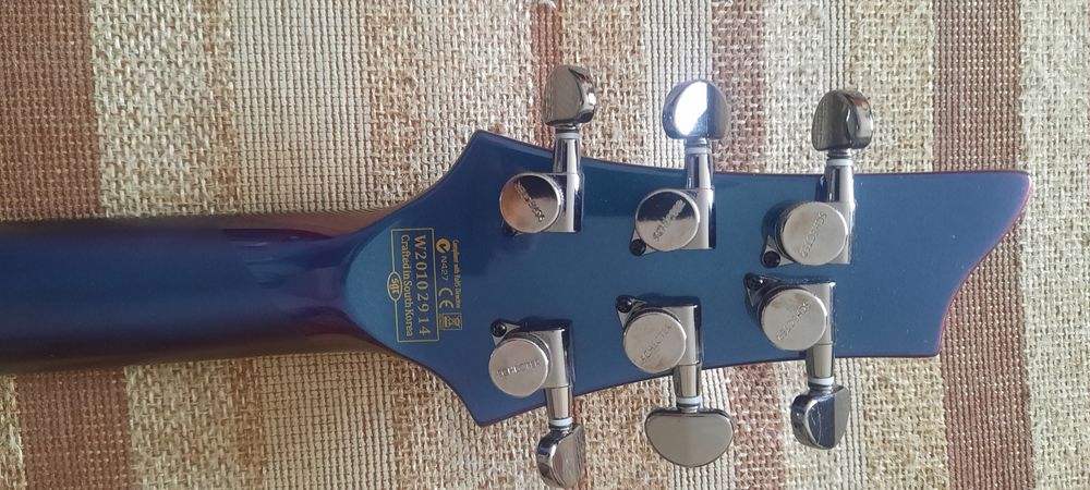 Schecter hellraiser   Hybrid C-1 Ultra Violet (UV)