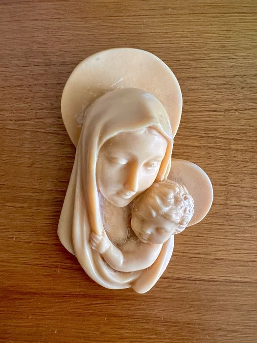 Figura da Nossa Senhora com Menino Jeus