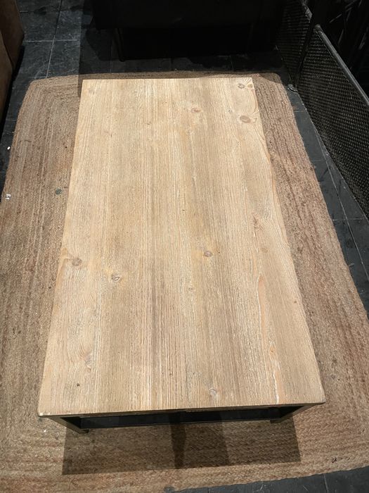 Mesa de centro – estilo industrial/rústico