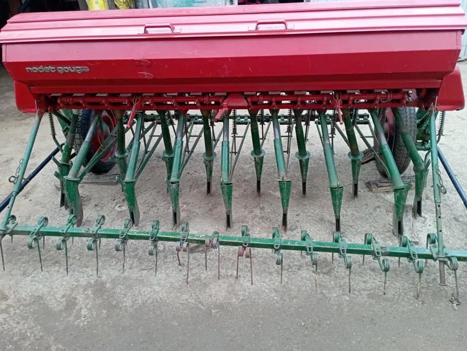 Сівалка 22,19,17,15 кінська і до трактора навісне обладнання