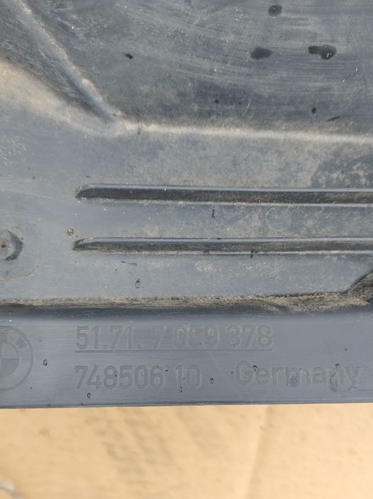 Nadkole przód lewe BMW E90