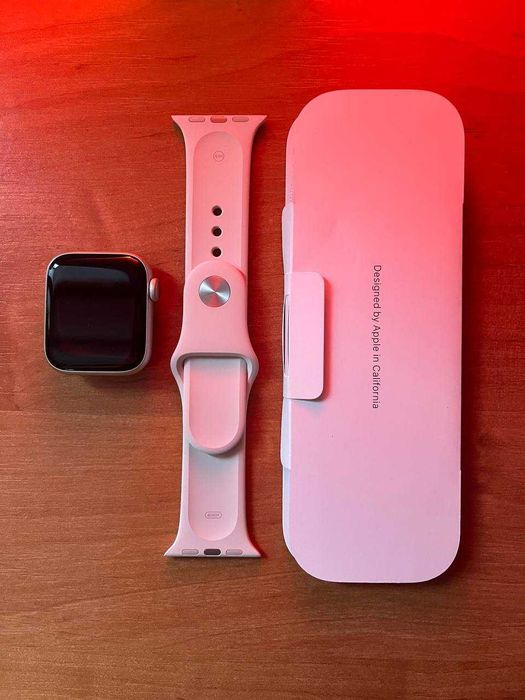 Apple Watch SE 3 GPS 40mm Starlight Aluminium Case, 44mm Midnight