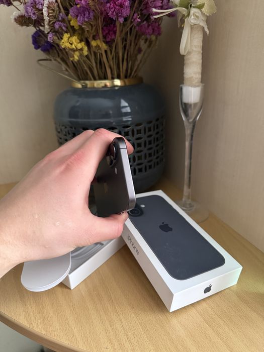 New! Apple iPhone 17 256GB Black 10/10 100%