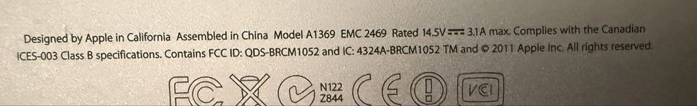 MacBook Air 13” (Mid 2011) – у відмінному стані