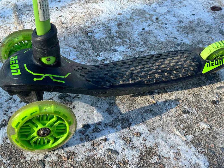 Самокат NEON Glider в отличном состоянии!