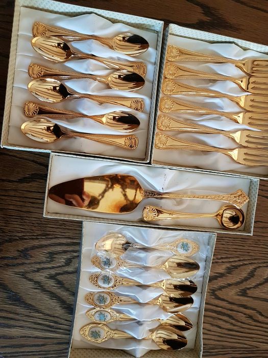 Talheres banhados a ouro