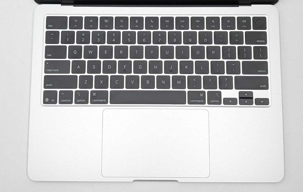 Apple MacBook Air 13,6" M4 16GB / 256GB Srebrny | OUTLET