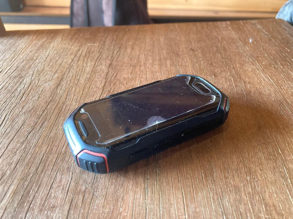 Telemóvel Unihertz ATOM