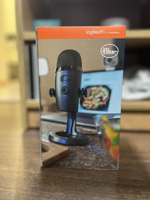 Микрофон Blue Yeti Nano Logitech