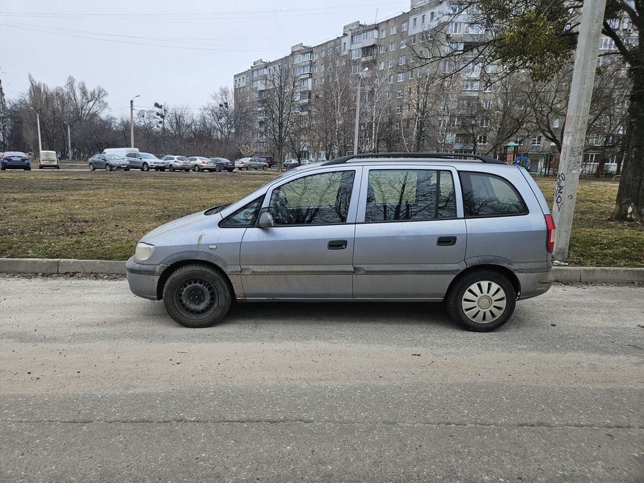 Продам Opel Zafira 1.8 2003