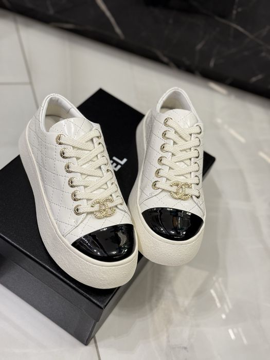 Trampki Chanel White Leather