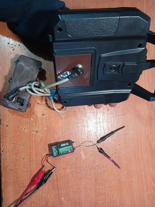 Пульт керування FlySky FS-i6 + приймач FS-i6B

Комплект у повністю роб