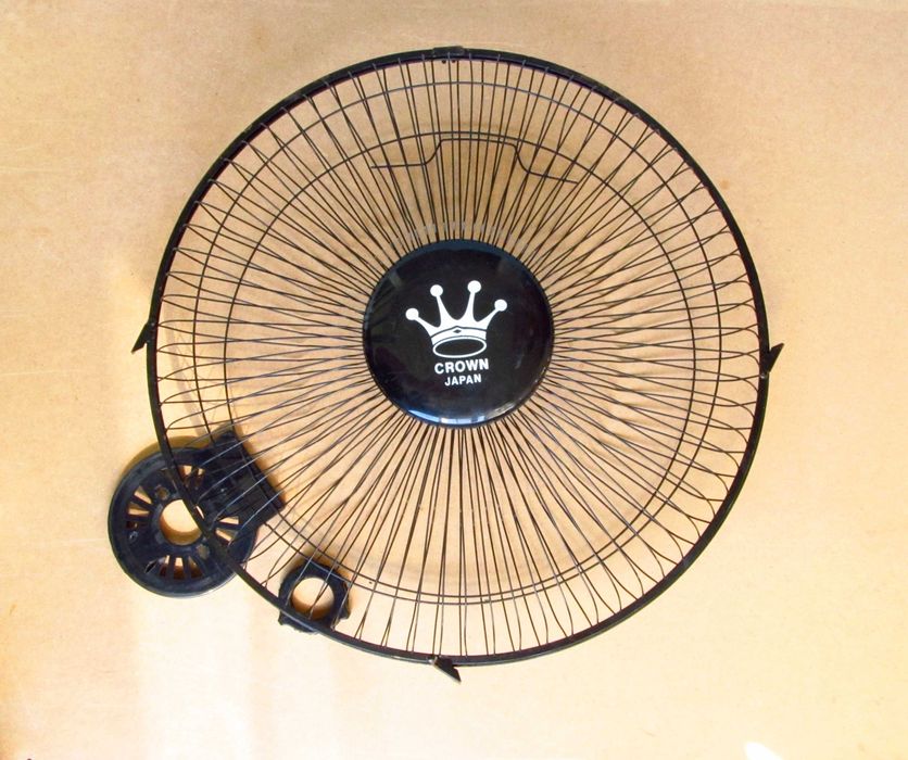 Решетка домашнего вентилятора