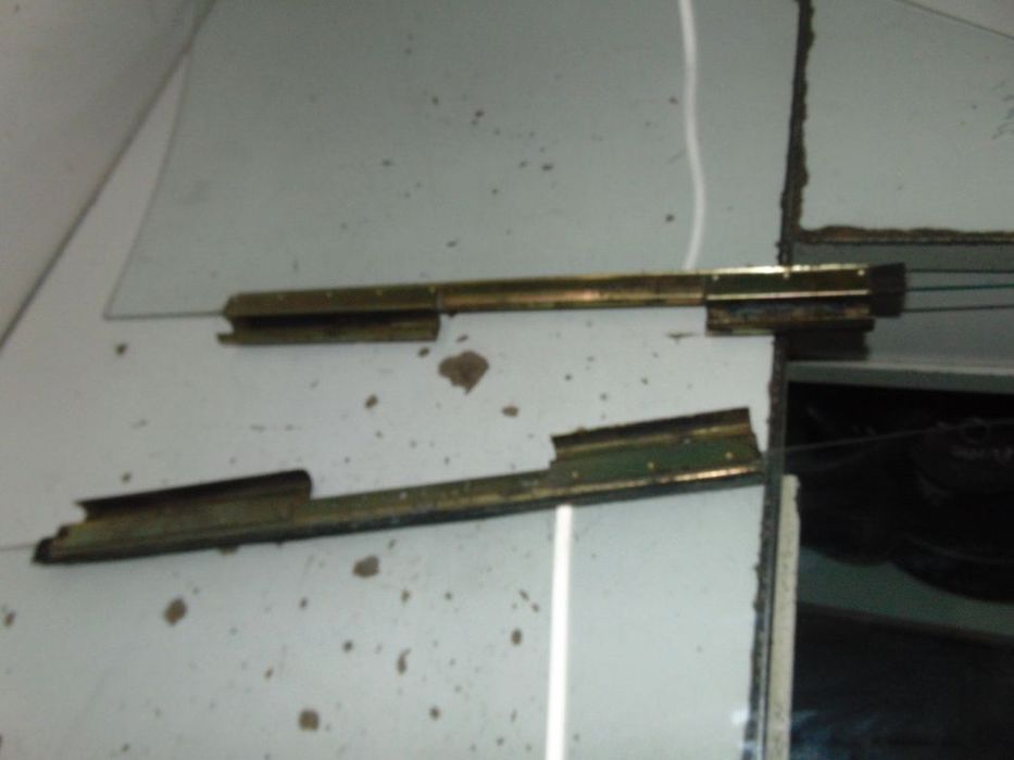 Peugeot 305 carrinha de 2portas vidros da frente brancos