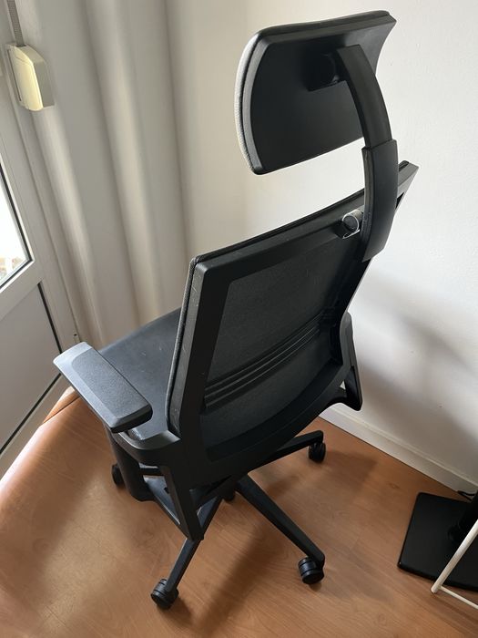Cadeira de escritório ergonómica
