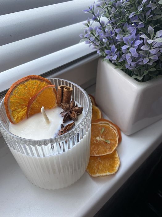 Свічки та аромасаше