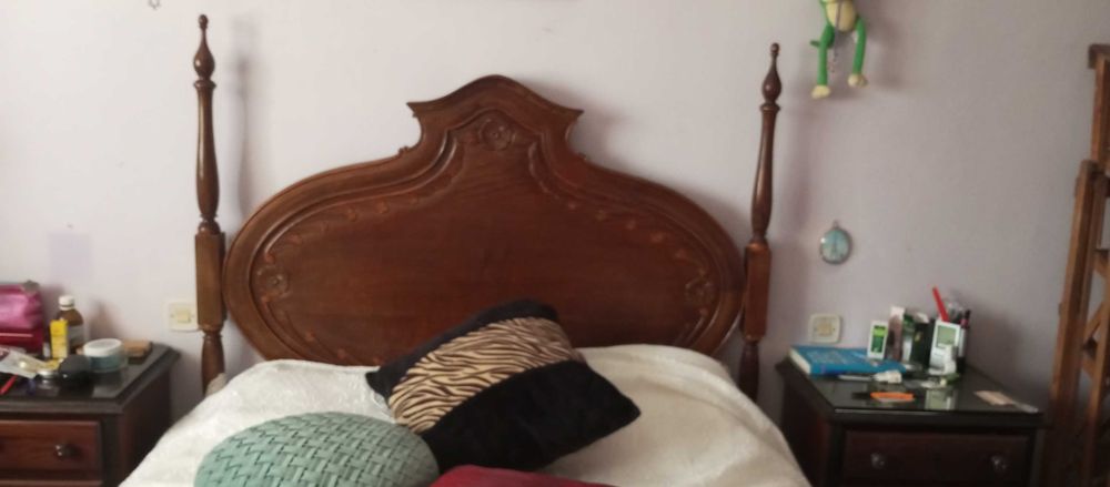 Mobília de quarto completo em bom estado