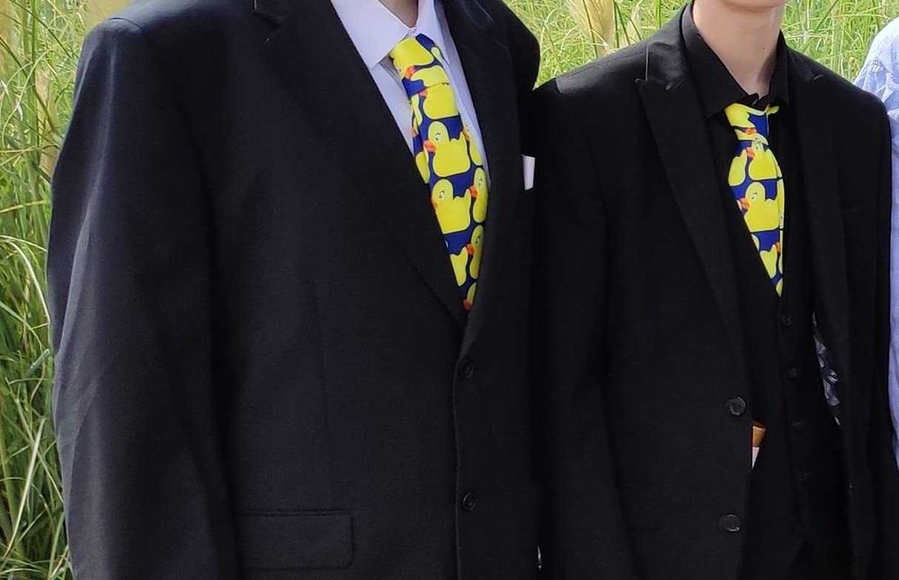 Культовый галстук с уточками из сериала Как я встретил вашу маму