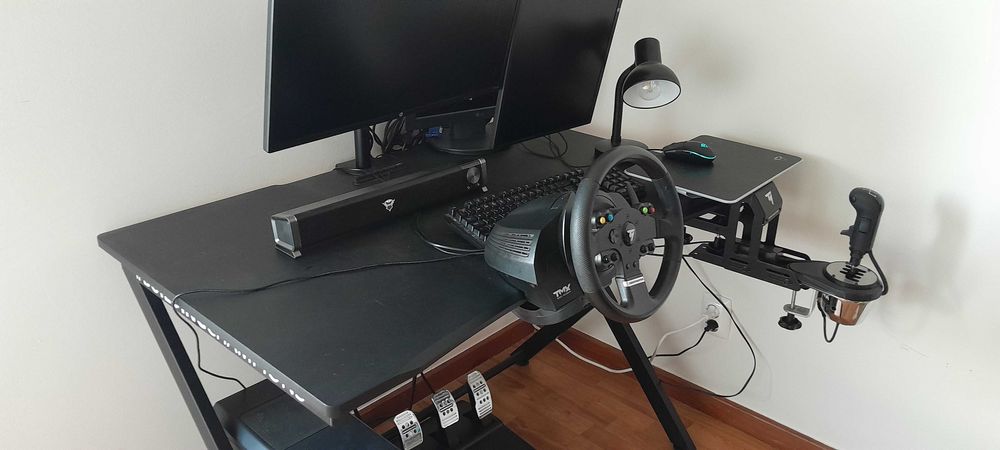 Secretária Gaming Trust GTX 711