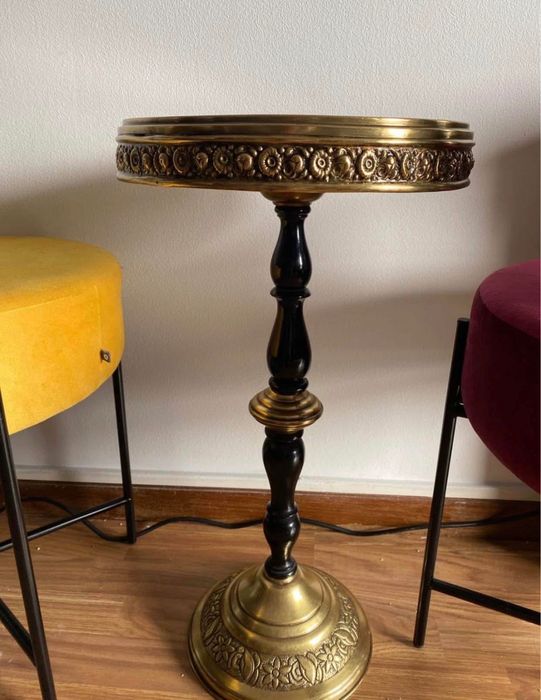 Mesinha de Apoio Vintage Restaurada | Dourado e Madeira Escura