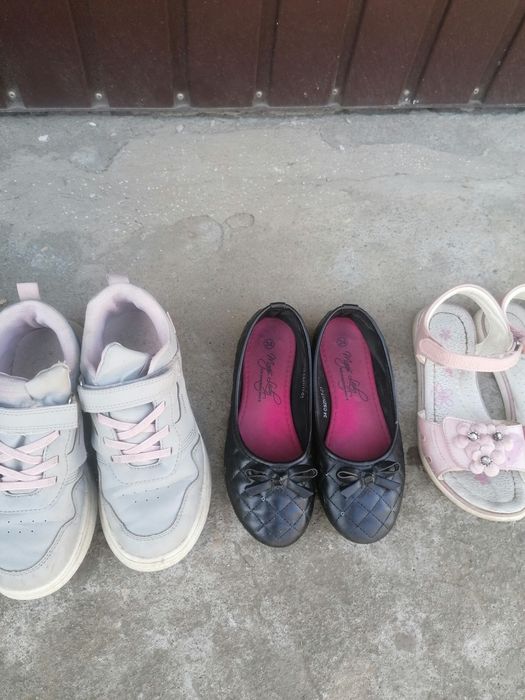 Buty na dziewczynkę 12 par.