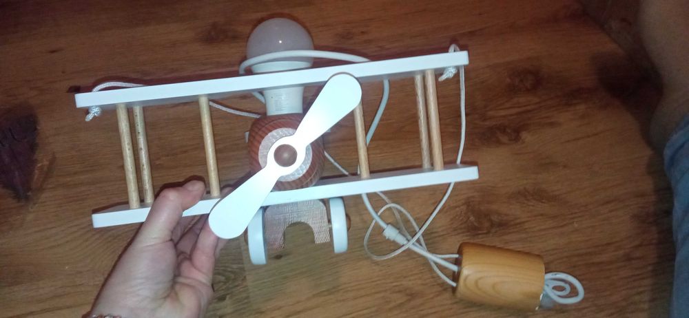 Lampa samolot Hellux żyrandol drewniany sufitowa