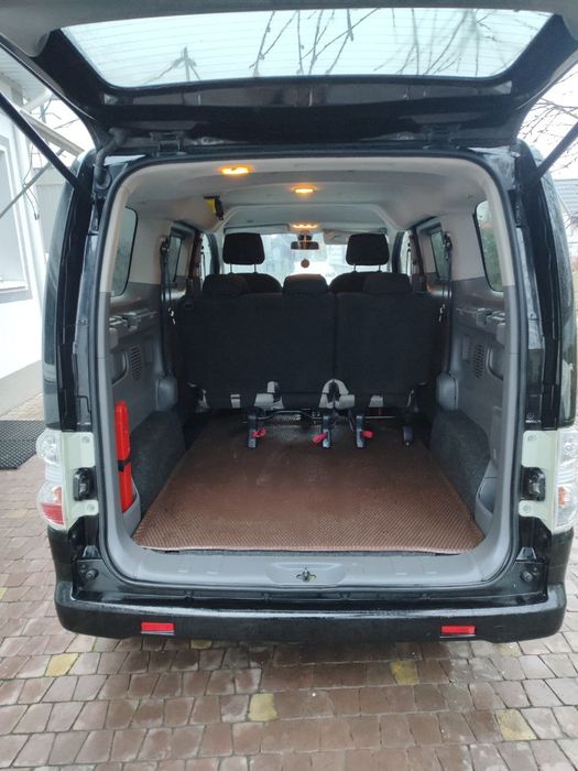 Електроавтомобіль NISSAN E-NV 200