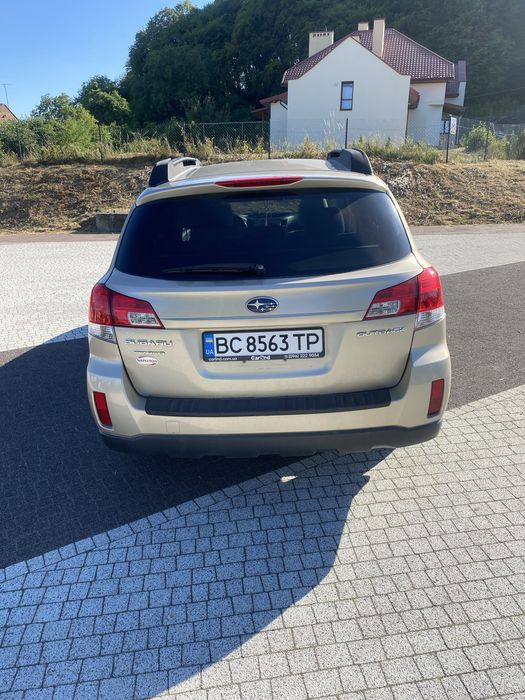 Subaru Outback 2010