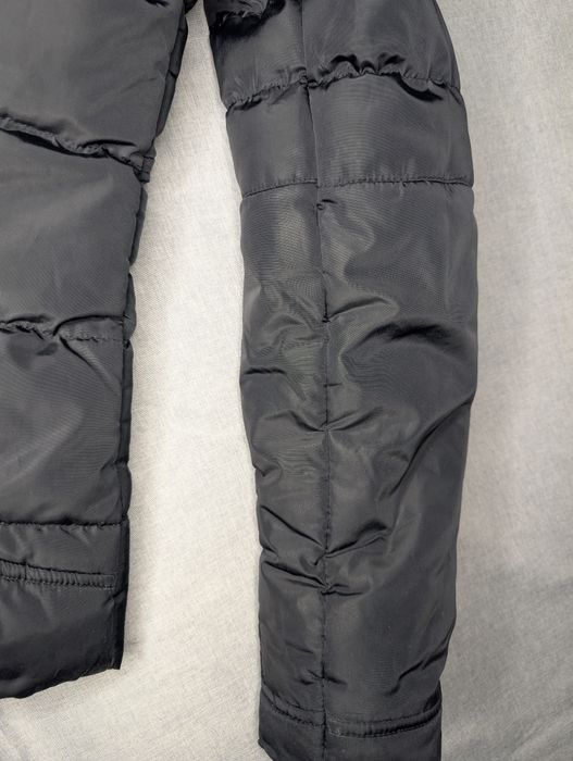 Zimowa kurtka z zamkiem do naprawy