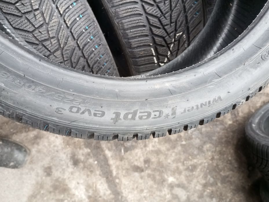 Sprzedam nowe opony zdjęte z nowego samochodu 225/40 r18 Hankook