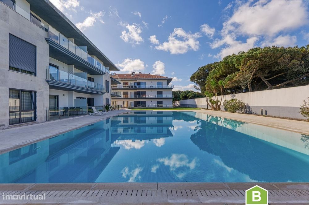 Apartamento T2, piscina e lugar de estacionamento - S Martinho Porto