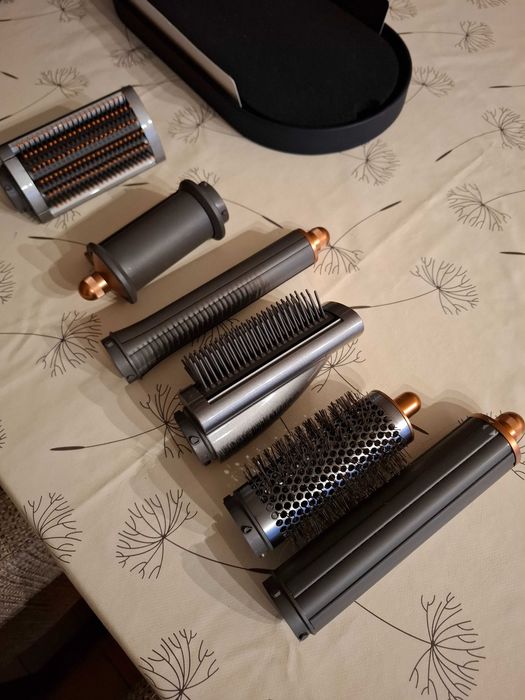 Dyson Airwarp Multi Styler