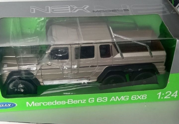 Mercedes-Benz G63 AMG 6X6 escala 1:24