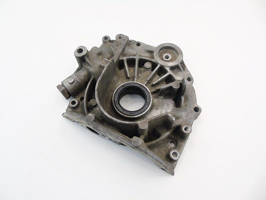 Pompa Oleju Silnika Audi 100 C2 C3 1.9 10V 069115109B Avant Sedan