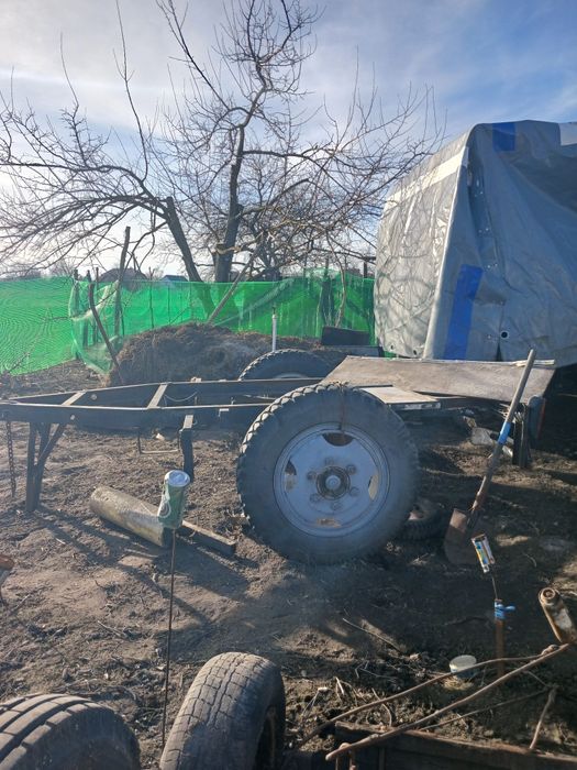 Шасі ,полуприцеп на одній осі