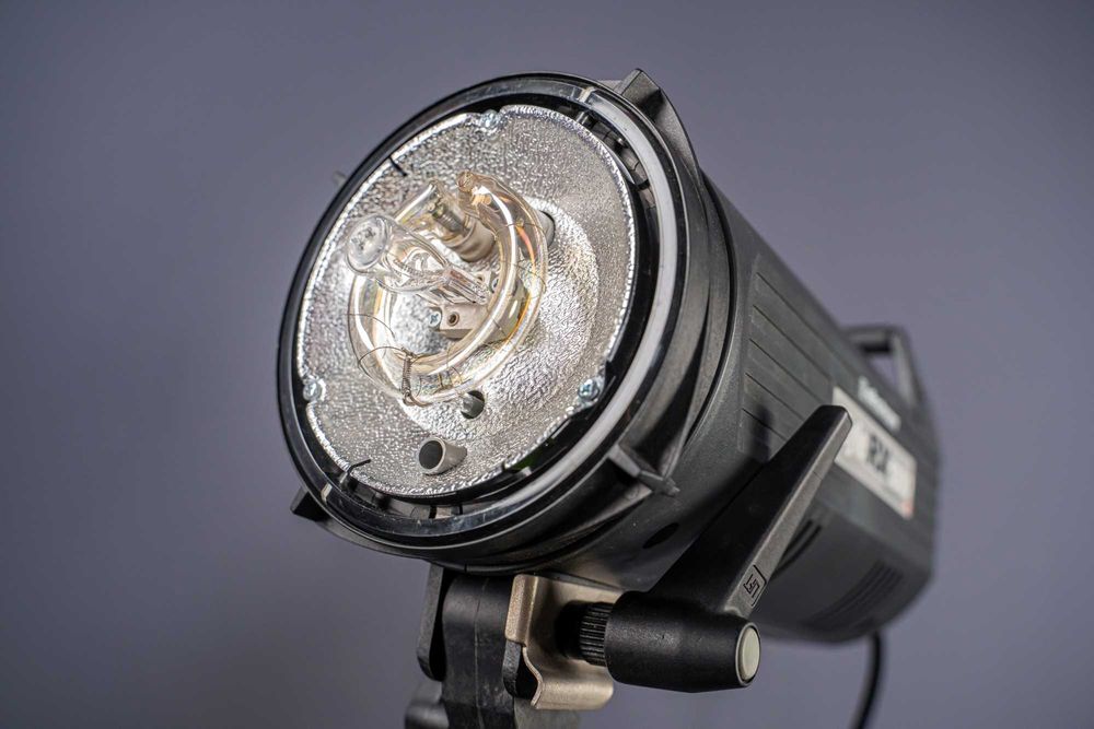 Flash de estúdio Elinchrom Style RX1200