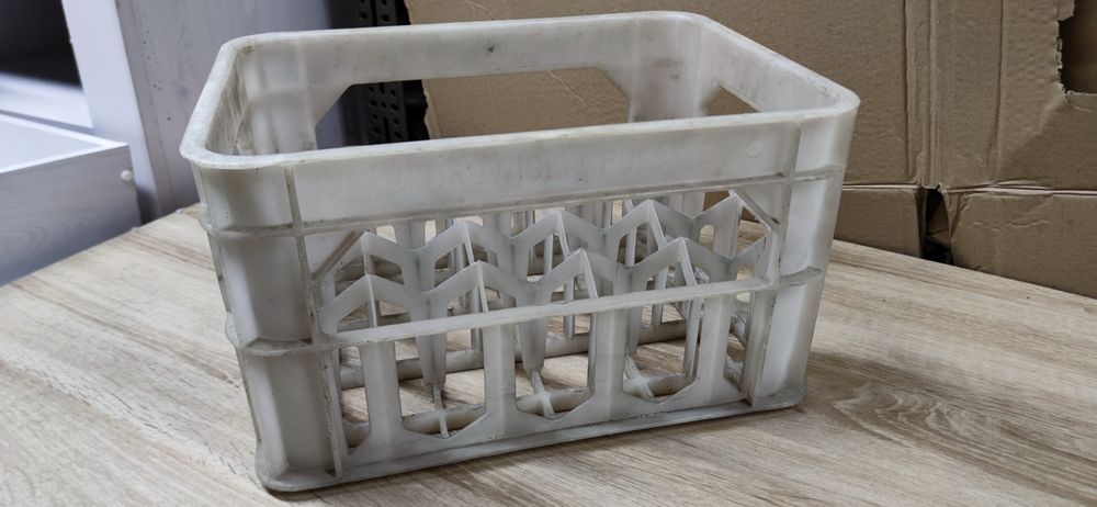 Skrzynka po butelkach stara plastikowa krata Uzdrowiska Polskie woda