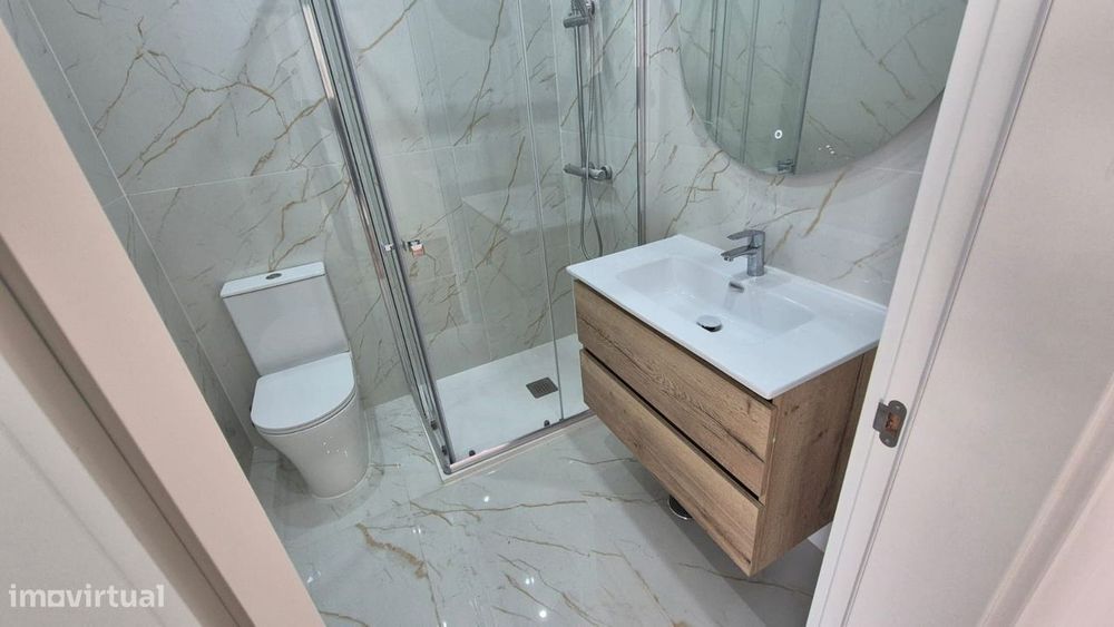 Apartamento junto ao metro da Amadora Este