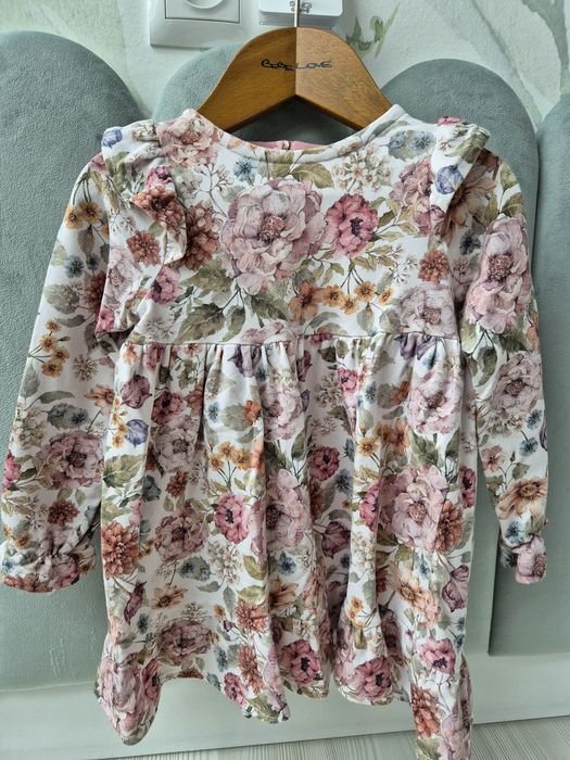 Bawełniana sukienka w kwiaty 92
