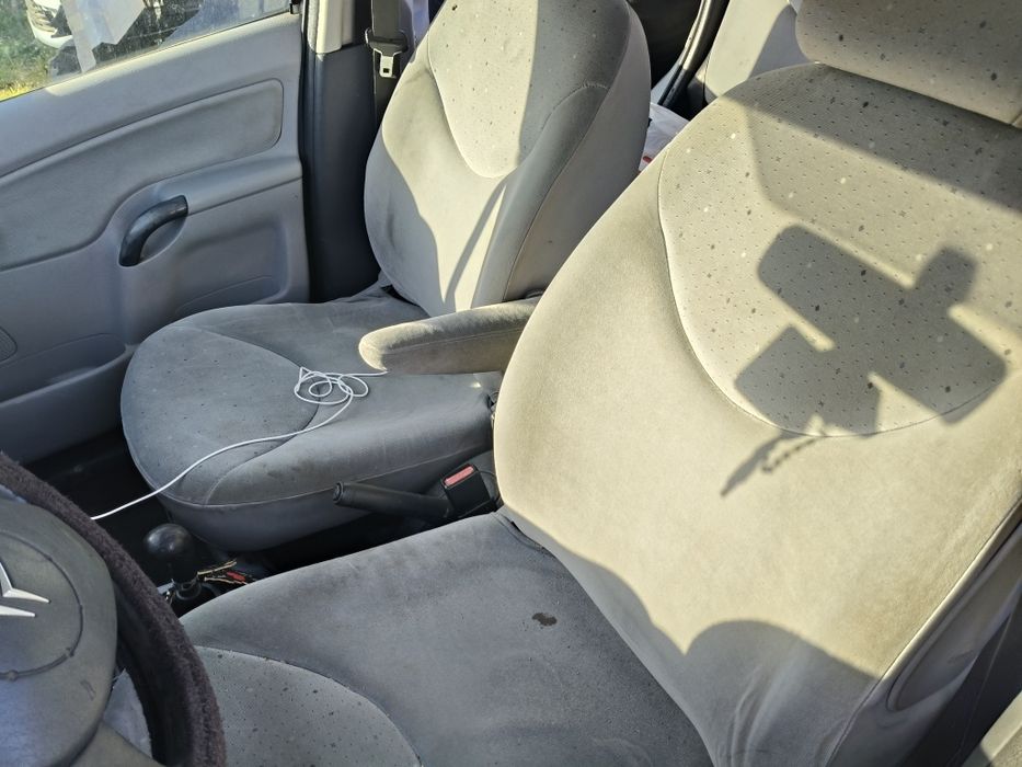 Citroen C3 ano 2002 só peças