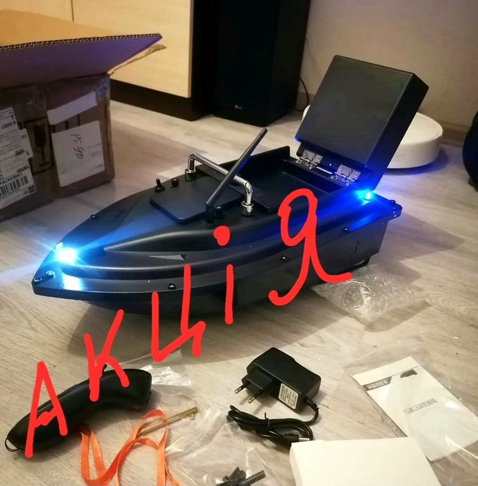 Кораблик + друга  акам.батарея в  подарунок