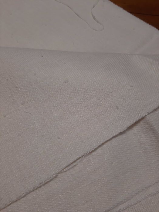 Tecidos (tafeta, tule, entretela, linho)