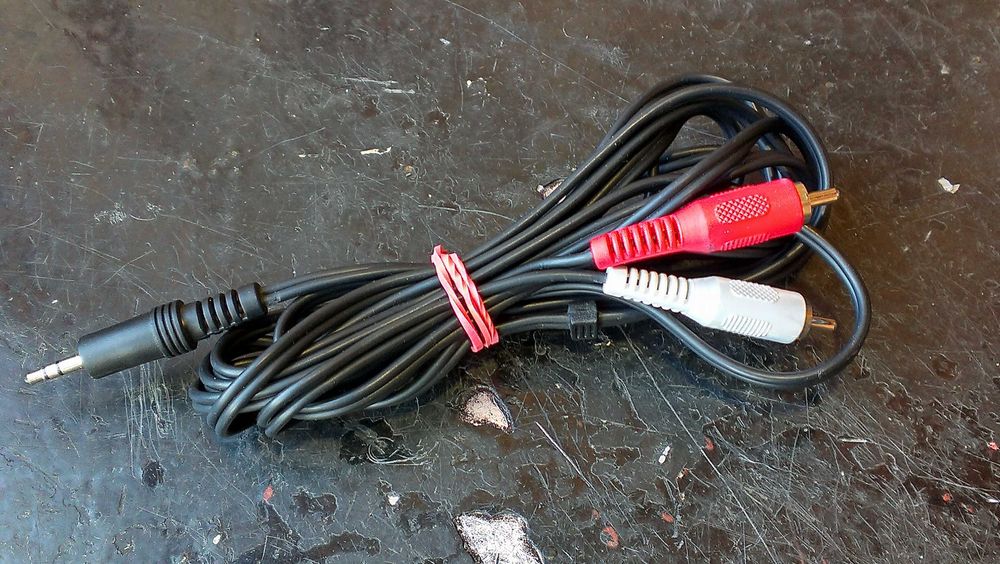 Кабель-переходник 2XRCA штекер - 3.5mm Jack стерео-папа/мама