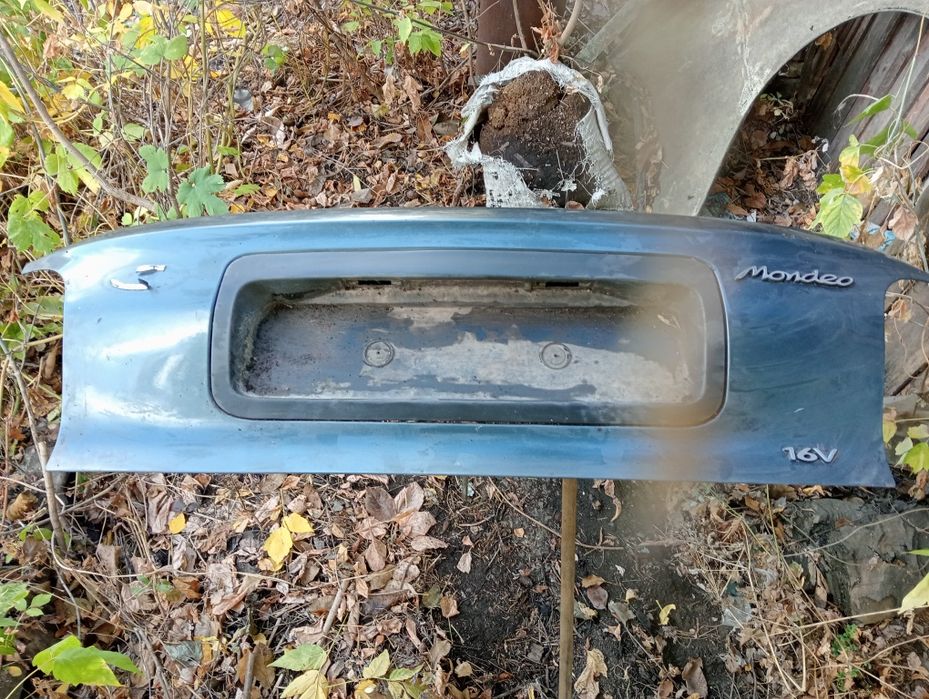 Кришка багажника ляда Ford Mondeo