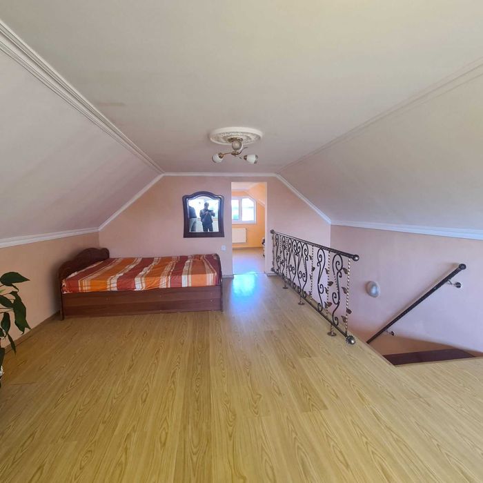 Продається чудовий сімейний будинок в м.Берегово