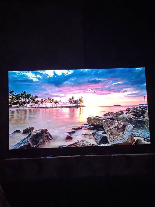 Новий телевізор в гарному стані 55 дюймів