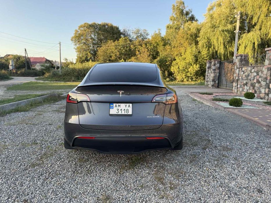 Tesla Model Y 2022