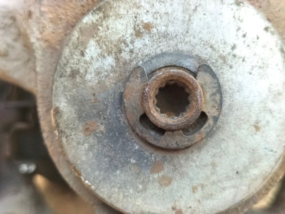 Volvo XC70 II 07-16 V70 суппорт задний левый трубка шланг тормозной